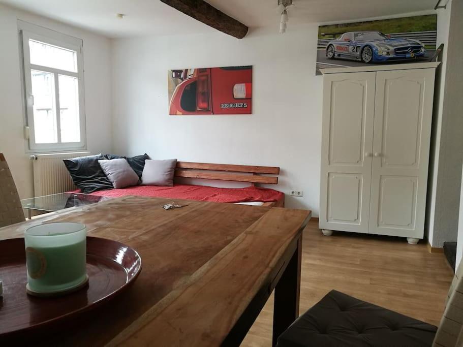Ganzes Haus, Zentrale Lage Adenau Nuerburgringアパートメント エクステリア 写真