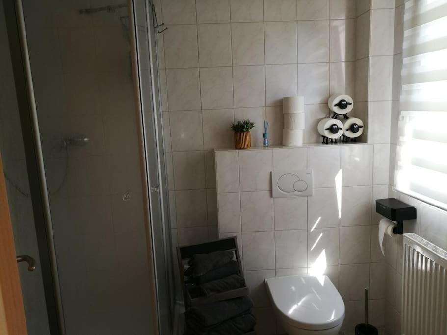 Ganzes Haus, Zentrale Lage Adenau Nuerburgringアパートメント エクステリア 写真